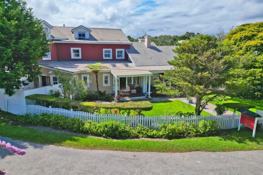 9 Bedroom Property for Sale in Leisure Isle Western Cape